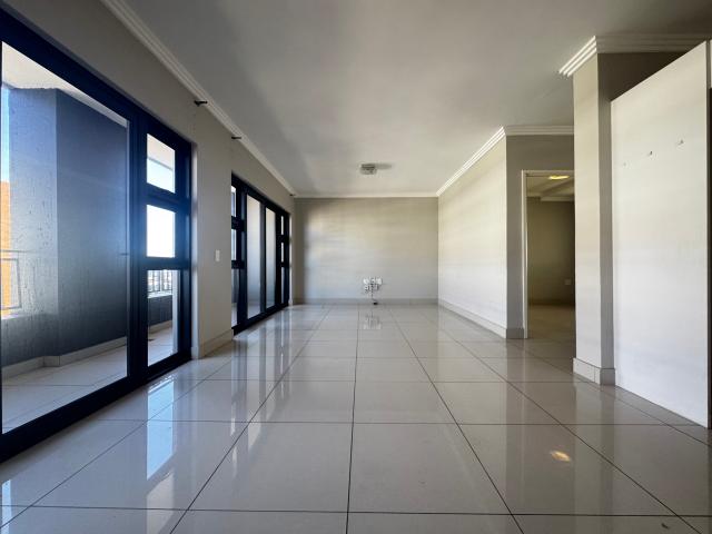 Spacious Three Bedroom Apartment to Let