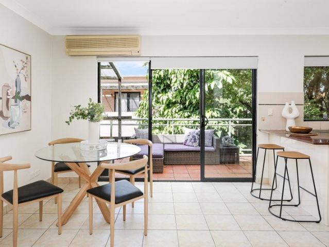 Spacious Three bedroom Apartment with Expansive Balcony and Effortless Living