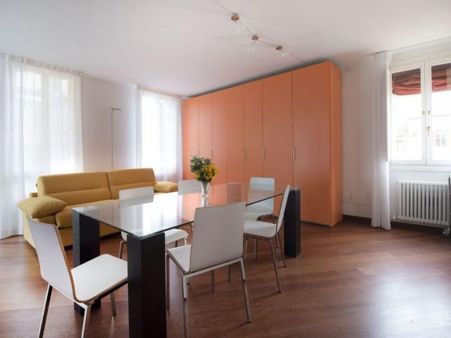 Spacious Three Bedroom Apartment with Terrace in Central Bologna, Bologna Amsterdam Apartments for Rent