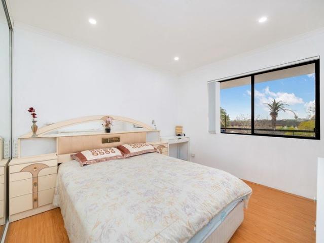 Spacious Three Bedroom Apartment in the Heart of Campsie