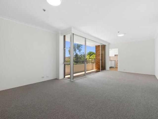 Spacious Three Bedroom Apartment in the Heart of Neutral Bay