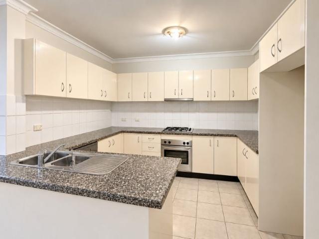 Spacious Three Bedroom Apartment in a Convenient Baulkham Hills Location