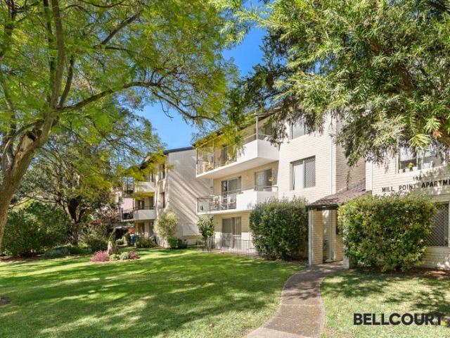 Spacious Three Bedroom Apartment in a Leafy South Perth Setting