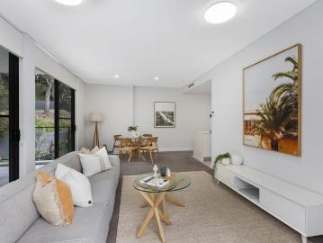 Spacious Three Bedroom Apartment in a Prime Coastal Location