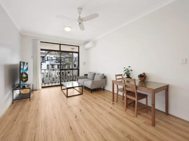 Spacious Three Bedroom Apartment in Prime Allawah Location