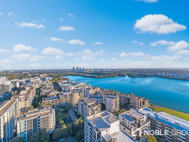 Spacious Three bedroom apartment + Study room and 2.5 bathrooms with 180 degree Open Water View