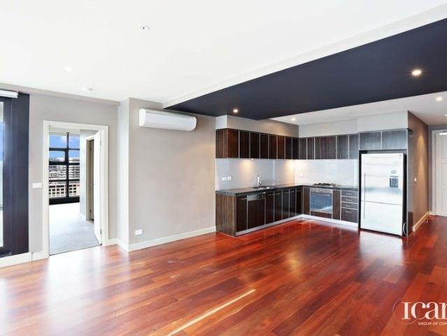 Spacious Three Bedroom CBD Apartment with Premium Resident Facilities