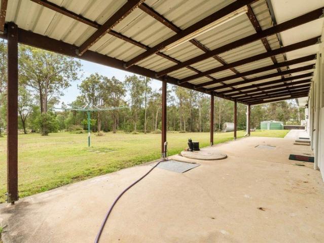 Spacious three bedroom duplex with renovated bathroom