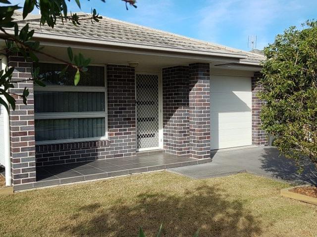 Spacious Three Bedroom Duplex in Quiet Hunterview Area