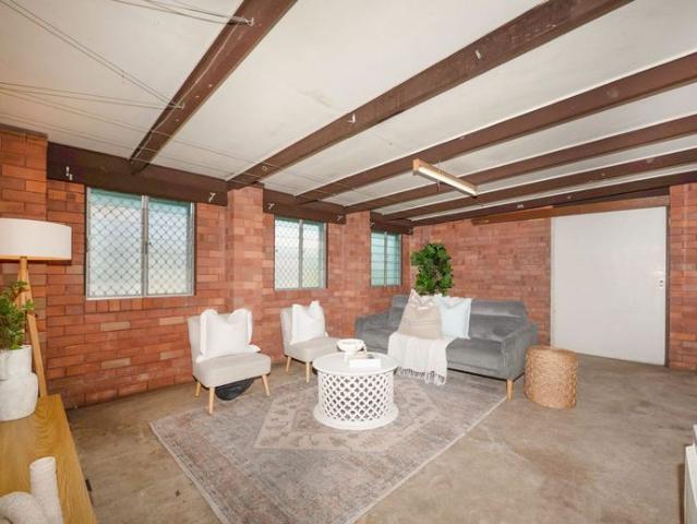 Spacious Three Bedroom Family Home in a Convenient Location!