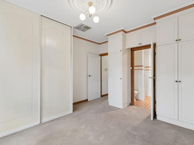 Spacious Three Bedroom Homette with Exceptional Outdoor Entertaining