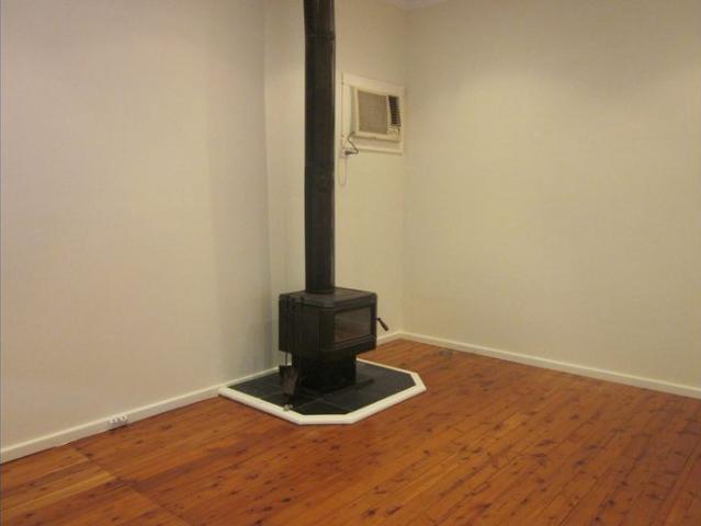 Spacious Three Bedroom Home in Convenient Waratah Location
