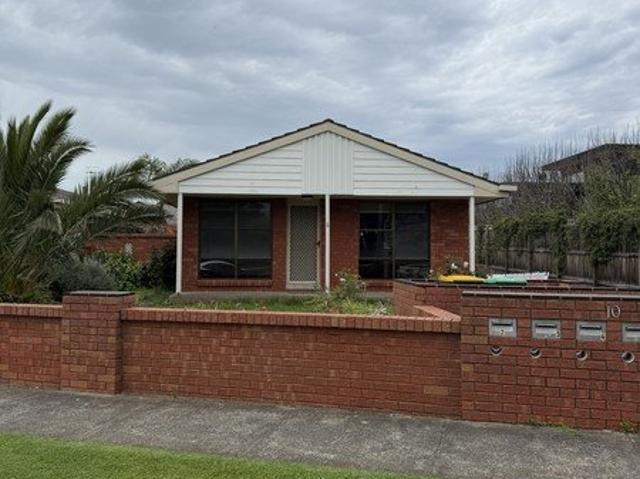 Spacious Three Bedroom Home in Convenient Warrnambool Location