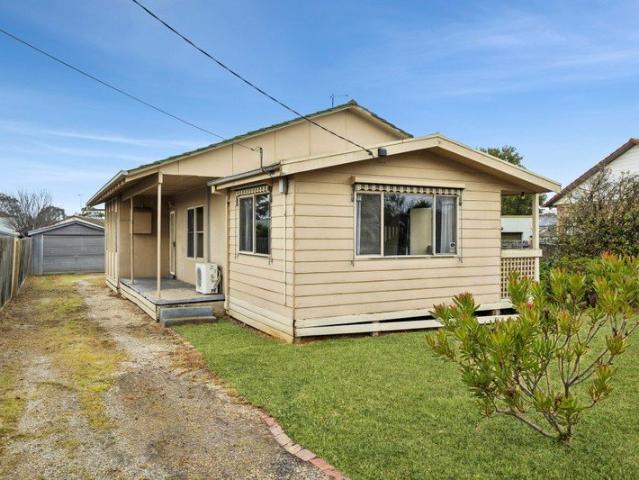 Spacious Three Bedroom Home in Convenient Location