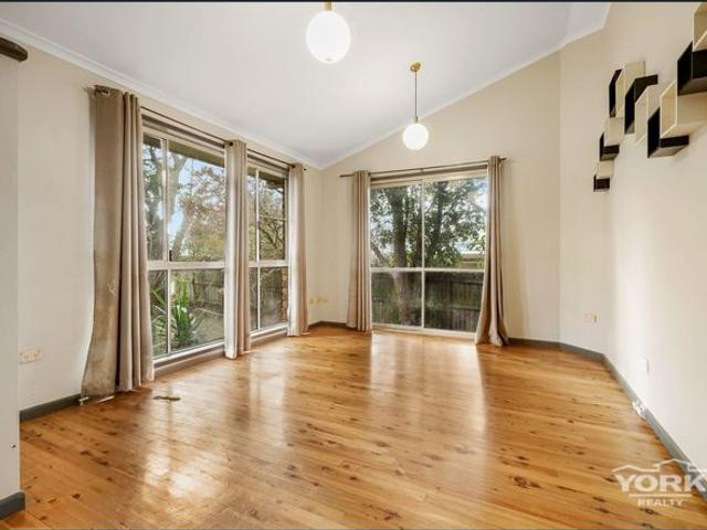 Spacious Three Bedroom Home in Convenient Rockville Location