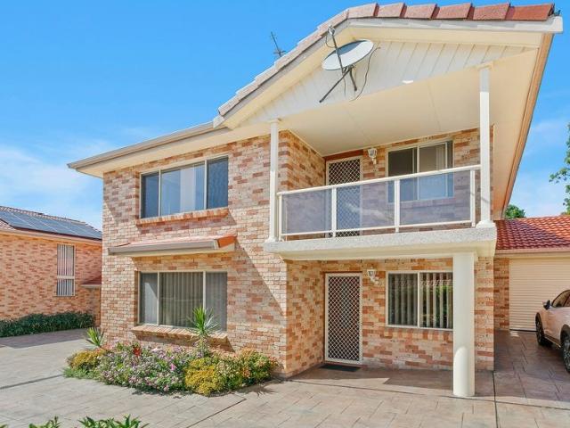 Spacious Three Bedroom Home in a Convenient Wollongong Location