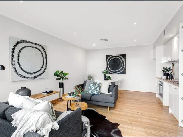 Spacious Three Bedroom Home in a Fantastic Parkside Location