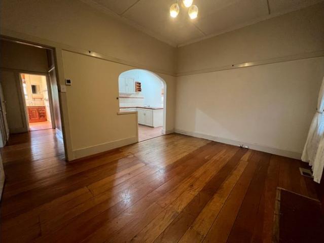 SPACIOUS THREE BEDROOM HOME IN HAMLYN HEIGHTS