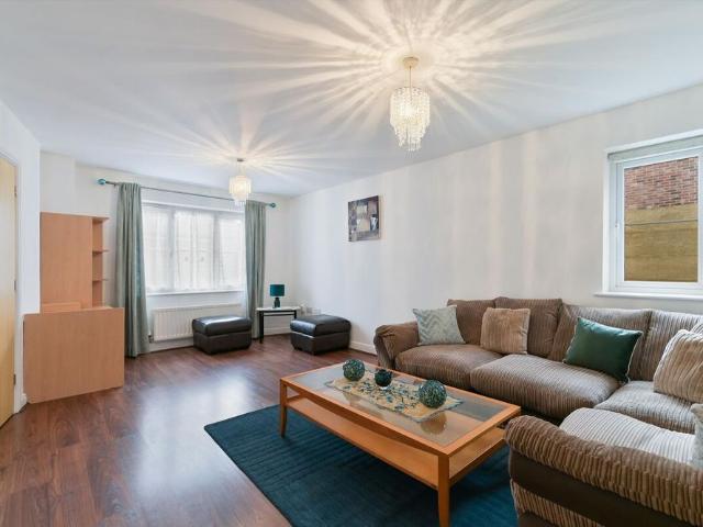 Spacious Three Bedroom Home in Harrow with private parking