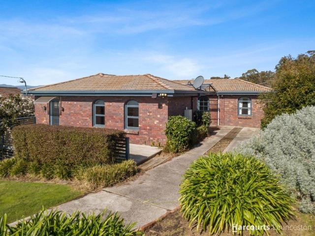 Spacious Three Bedroom Home in Trevallyn