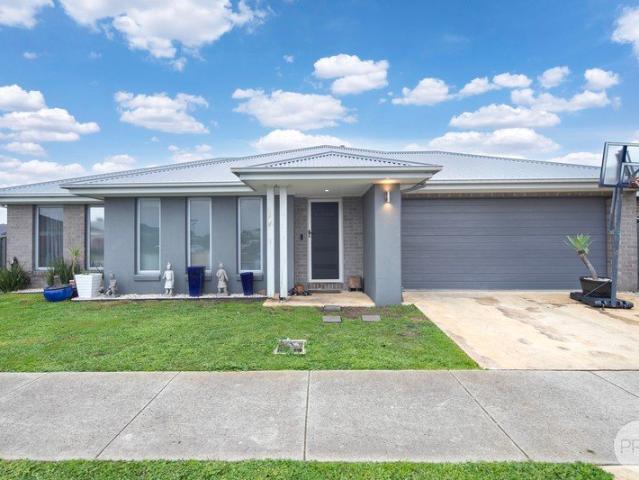 SPACIOUS THREE BEDROOM HOME MINUTES FROM DTC
