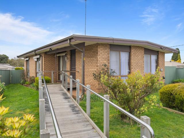 Spacious Three Bedroom Home with Two Bathrooms, Great Entertaining & Generous Yard
