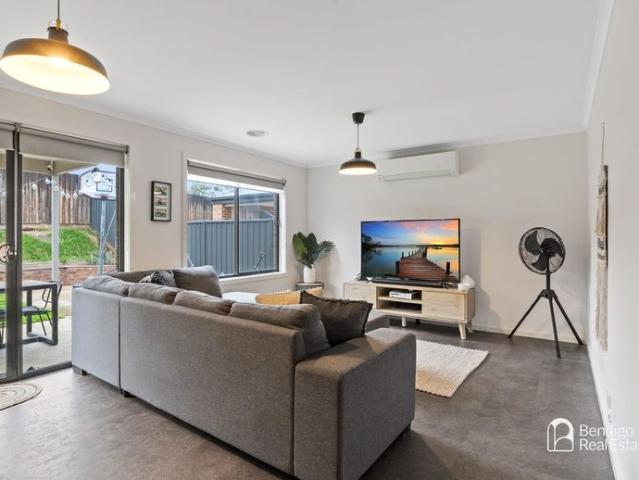 SPACIOUS THREE BEDROOM HOME WITH YEAR ROUND COMFORT IN WHITE HILLS