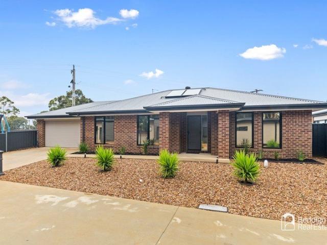 SPACIOUS THREE BEDROOM HOME WITH YEAR ROUND COMFORT IN WHITE HILLS