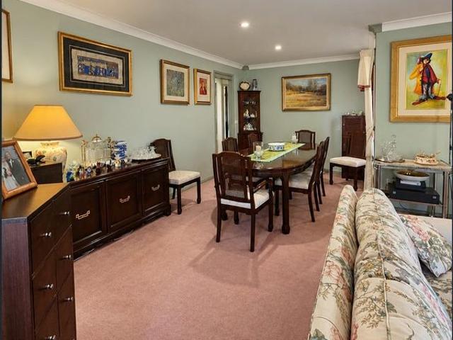 SPACIOUS THREE BEDROOM HOME WITH ADDITIONAL OFFICE SPACE Available 13/11/26