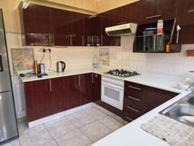spacious three bedroom home with gar.