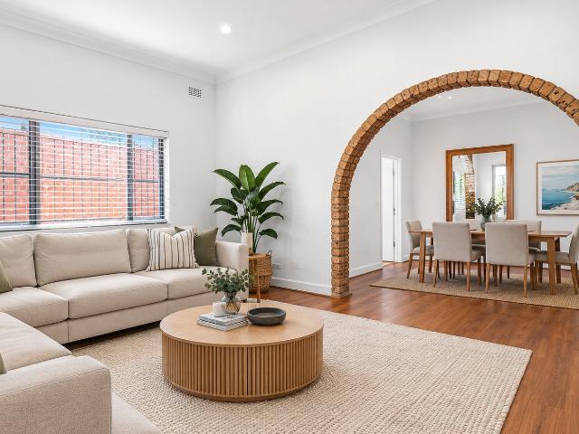Spacious Three Bedroom Home with Garden & Off Street Parking