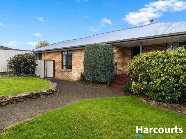 Spacious Three Bedroom Home with Large Workshop