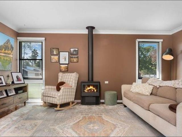 Spacious Three Bedroom Home with Large Shed & Convenient Access