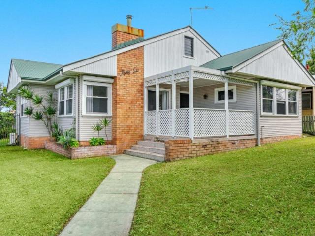 Spacious Three Bedroom Home with Loft & Multipurpose Room