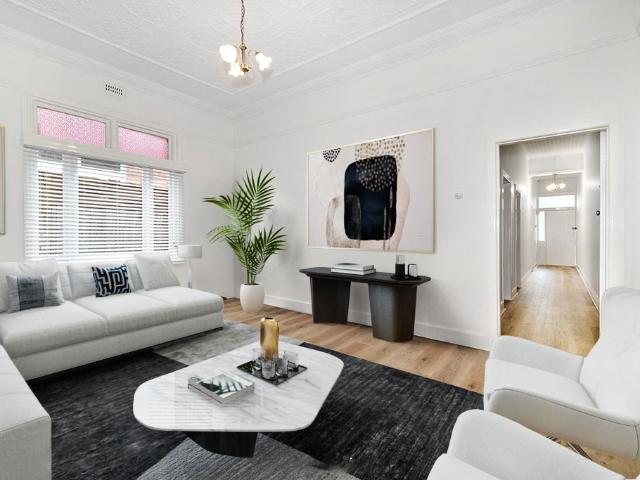 Spacious Three Bedroom Home With Parking For One Car