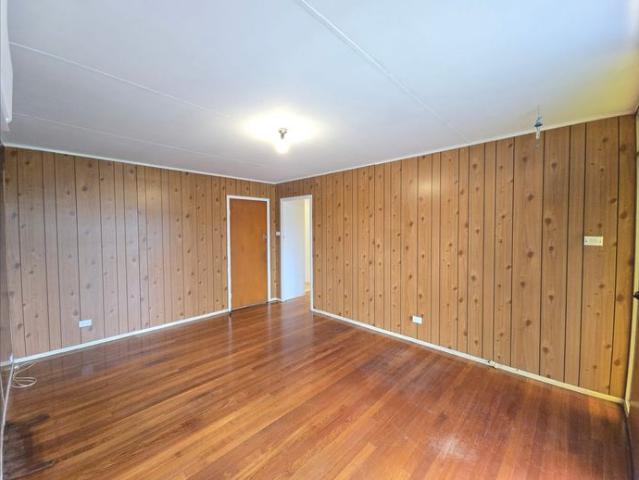 Spacious Three Bedroom Home with Split System AC — Whole House Rental in Corio