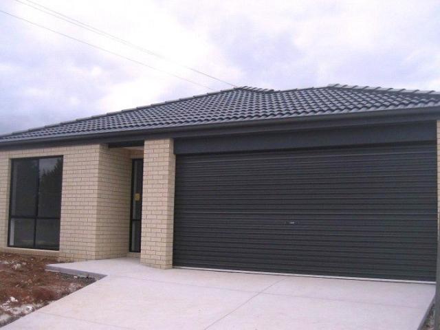 Spacious Three bedroom Home with Study