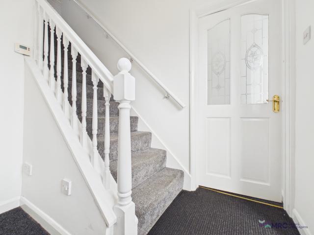 Spacious Three Bedroom House in Cul de sac Location