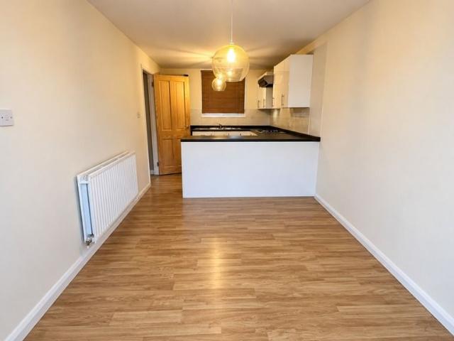 Spacious Three Bedroom House To Rent Pennyland, Milton Keynes MK15, 3 bed property to rent, £1,600 pcm | PrimeLocation