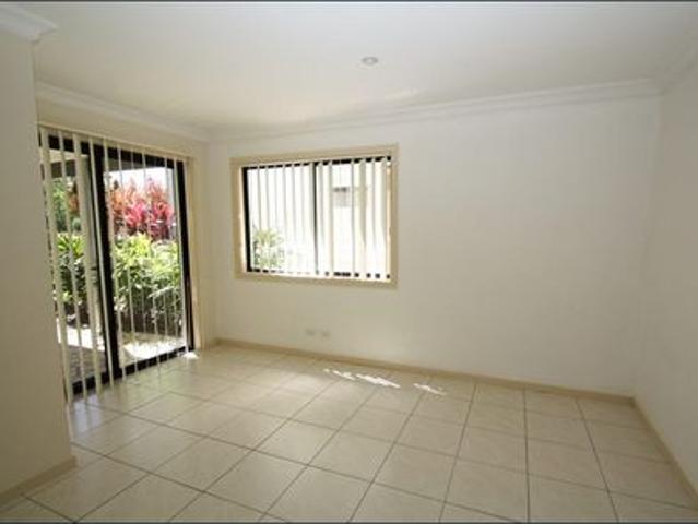 SPACIOUS THREE BEDROOM JETTY HOME