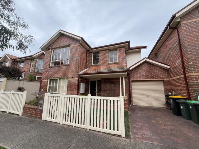 Fully Furnished Three Bedroom Townhouse