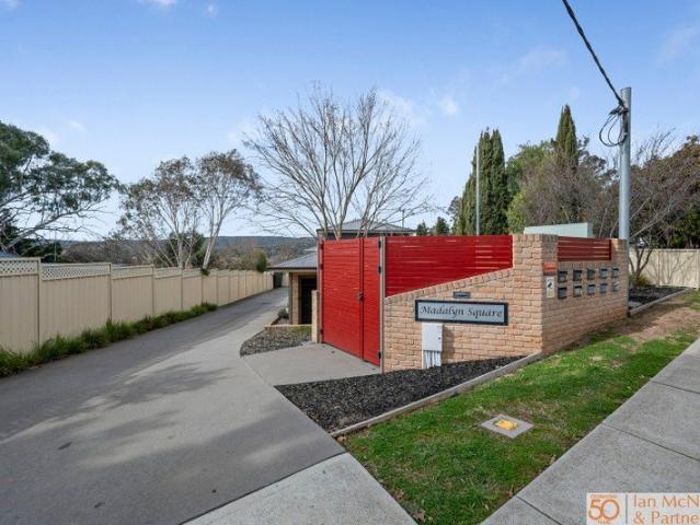 Spacious Three Bedroom Townhouse with Double Garage