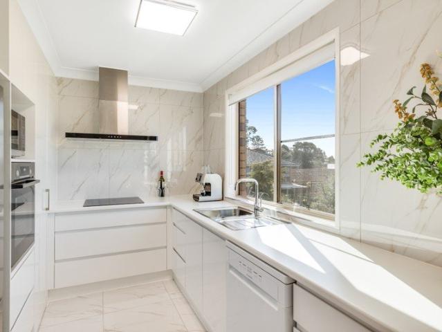 Spacious Three Bedroom Townhouse with Exceptional Versatility