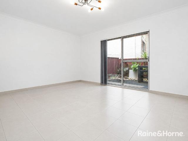 Spacious Three Bedroom Townhouse with Expansive Courtyard in the Heart of Parramatta!