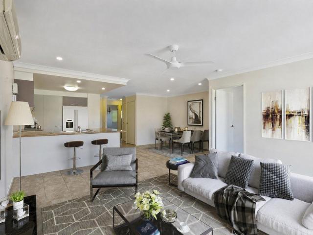 Spacious Three Bedroom Townhouse with Large Balcony & Pool