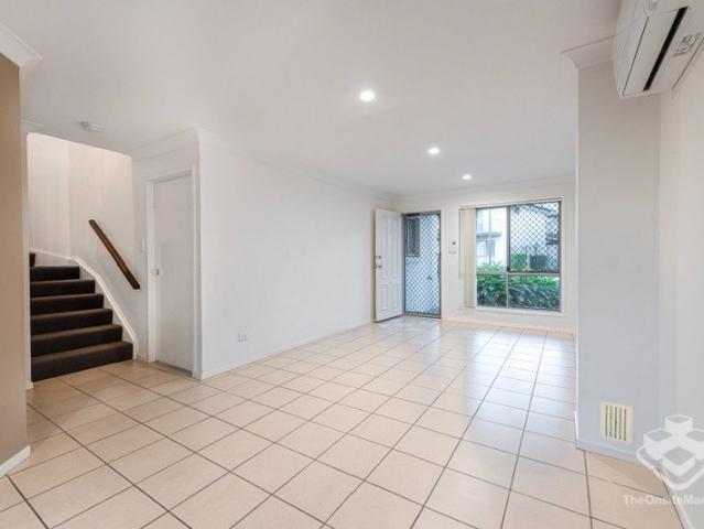 Spacious Three Bedroom Townhouse with Pool Access in Algester