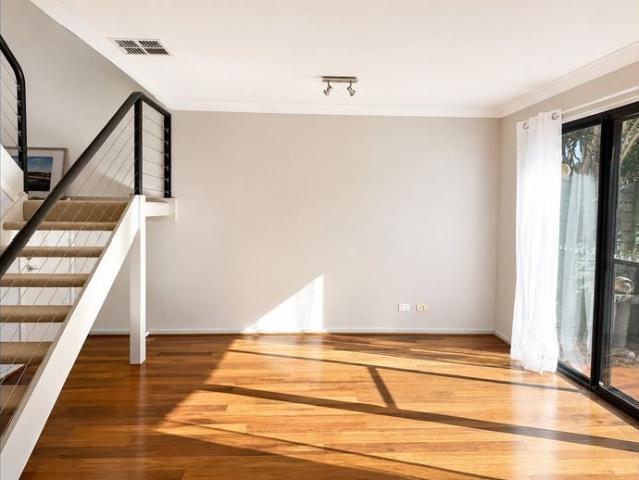 Spacious Three Bedroom Townhouse in the Heart of Hamilton