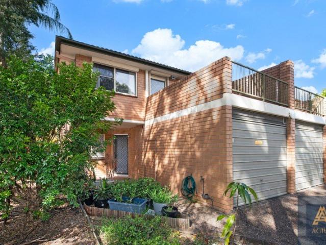 Spacious Three Bedroom Townhouse in Westmead