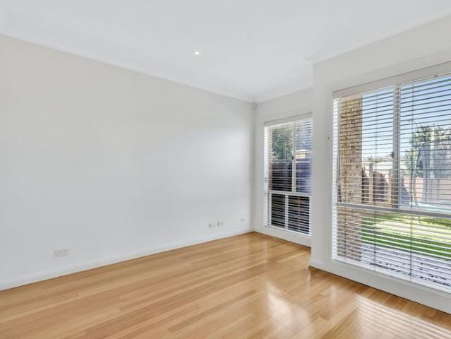 Spacious Three Bedroom Townhouse in a Convenient Westmeadows Location