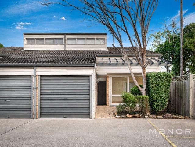 Spacious Three Bedroom Townhouse with large courtyard in Convenient Northmead Location